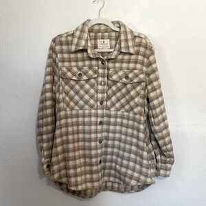 2/$20 Jade & Ivory Tan and Cream Collared Plaid Shacket Shirt Jacket